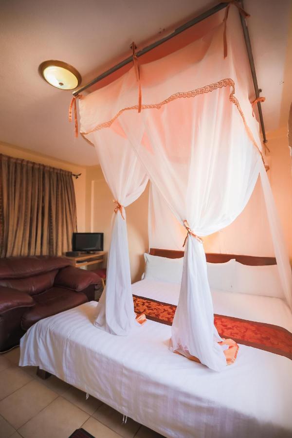 Airport View Plaza Hotel Nairobi Exterior photo